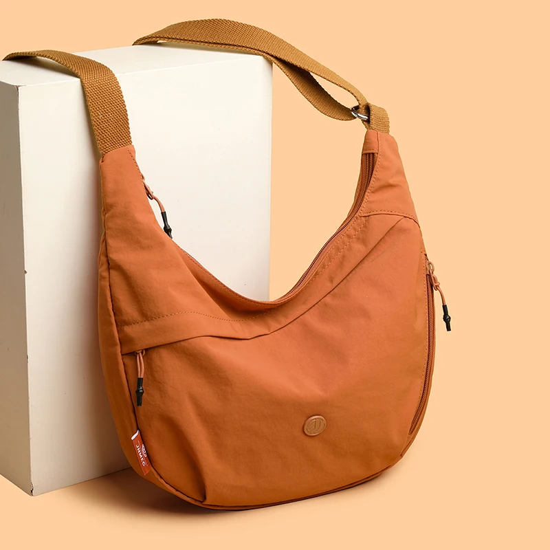 Fashion large capacity cross bag - multi function solid color, fashion dumpling shoulder bag, polyester lining, suitable for boo - Image 3